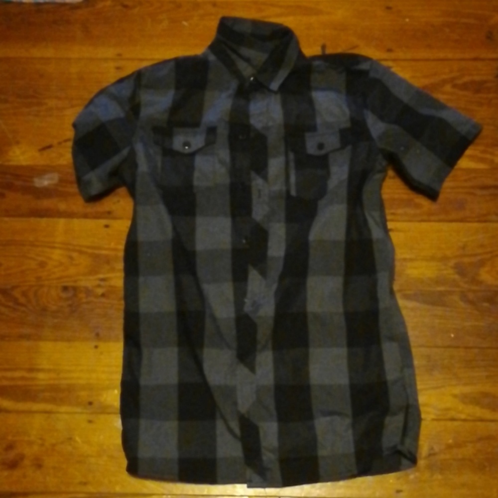 Burnside plaid shirt sleeve shirt size small